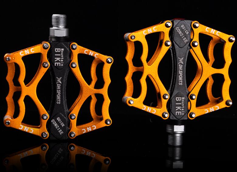 Aluminum alloy bicycle pair pedal Bicycle accessories pedal anti-skid bearing