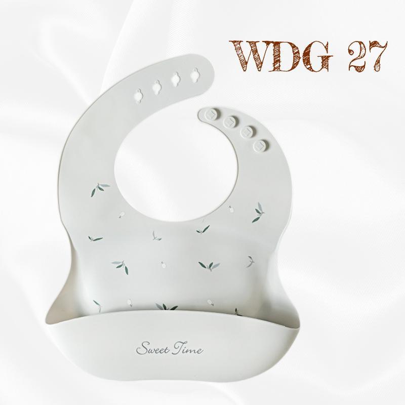 READY STOCK!!! Baby Silicone Bibs | Adjustable Waterproof Feeding Bib | Kids Apron for Mealtime WDG/GJQ 婴儿硅胶围兜 | 可调节防水围嘴