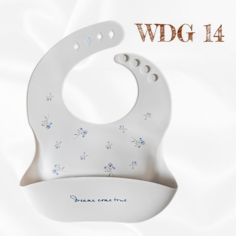 READY STOCK!!! Baby Silicone Bibs | Adjustable Waterproof Feeding Bib | Kids Apron for Mealtime WDG/GJQ 婴儿硅胶围兜 | 可调节防水围嘴