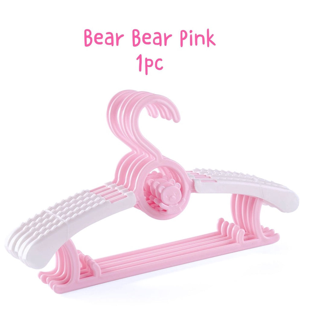 READY STOCKS!!!Mickey Kitty Pooh Cartoon Baby Kids Plastic Clothes Hanger卡通衣挂