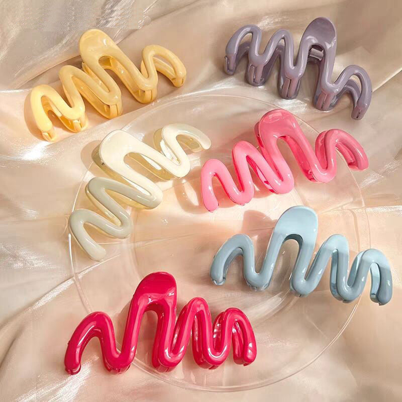 READY STOCK!!! INS Cream Dopamine Wavy Line Hair Clip | Women's Back of Head Shark Clip | ZJ006 INS风多巴胺波浪线发夹