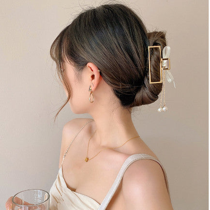 READY STOCK!!!Korean Pearl Hair Clip Hair Pin Hair Accessories Hairpin Hairclip 900 韩国网红ins珍珠发夹抓夹头发夹子后脑勺鲨鱼夹日系边夹发抓