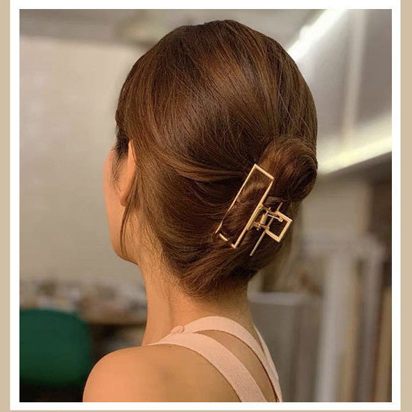 READY STOCK!!!Korean Pearl Hair Clip Hair Pin Hair Accessories Hairpin Hairclip 900 韩国网红ins珍珠发夹抓夹头发夹子后脑勺鲨鱼夹日系边夹发抓