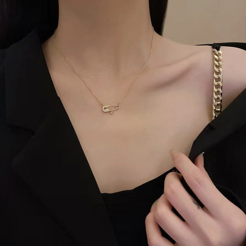 (READYSTOCK) Necklace Korean Love Heart Simple Gold Sliver Chain Fashion Women Jewelry Gift Bear Choker-NLR000 韩系爱心项链