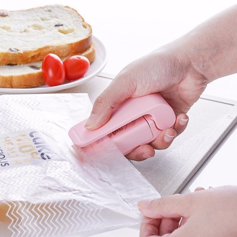 READY STOCK!!! Magic Mini Heat Sealing Machine | Portable Impulse Sealer for Plastic Bag Packing 迷你热封机 |封口机
