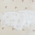 (READYSTOCK) 10PCS/50PCS Individual Packing Disposable Baby Bib Travel Waterproof Bib 一次性婴儿围兜
