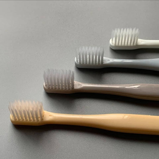READY STOCK‼️ Japan Ins Toothbrush 4in1 Travel Set Berus Gigi Antibacterial Portable Murah  日本无印软毛牙刷