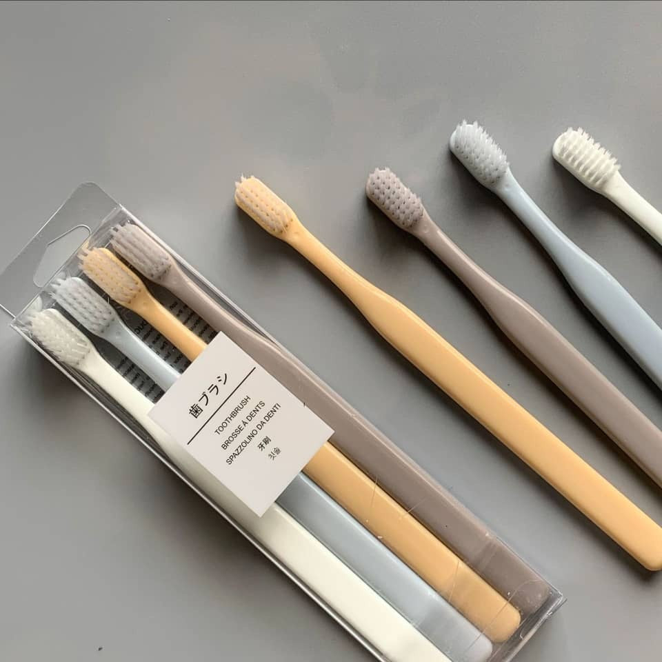 READY STOCK‼️ Japan Ins Toothbrush 4in1 Travel Set Berus Gigi Antibacterial Portable Murah  日本无印软毛牙刷
