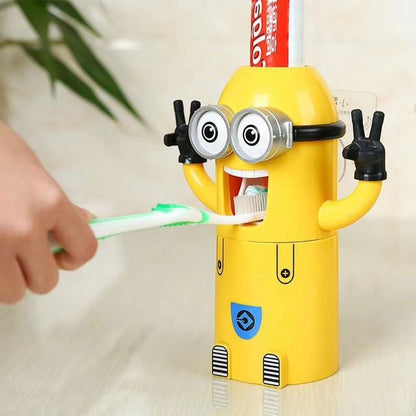 READY STOCK!Cartoon Minion Toothbrush Holder Cute Automatic Toothpaste Dispenser with Brush Cup小黄人