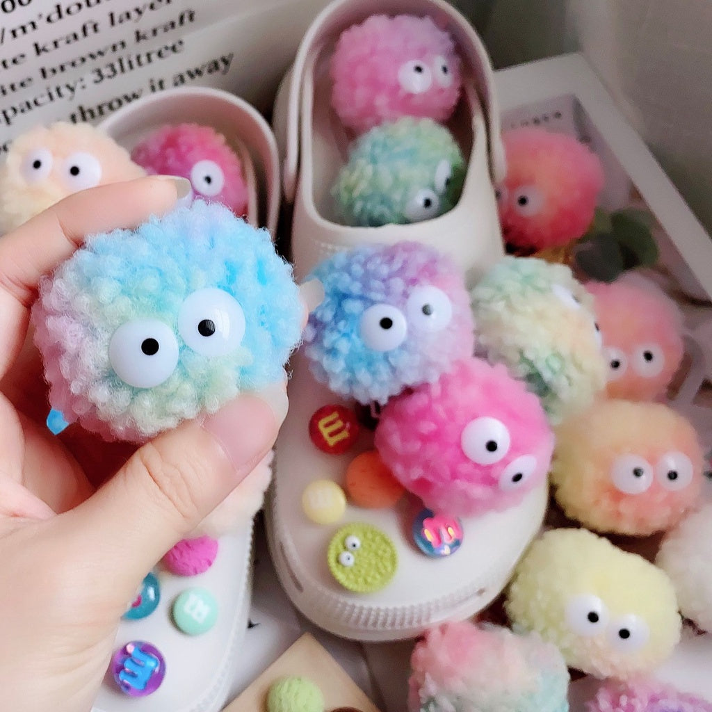 READY STOCK!!!Hole shoes decorative buckle accessories shoes flower buckle cute cartoon pattern garden shoe accessories