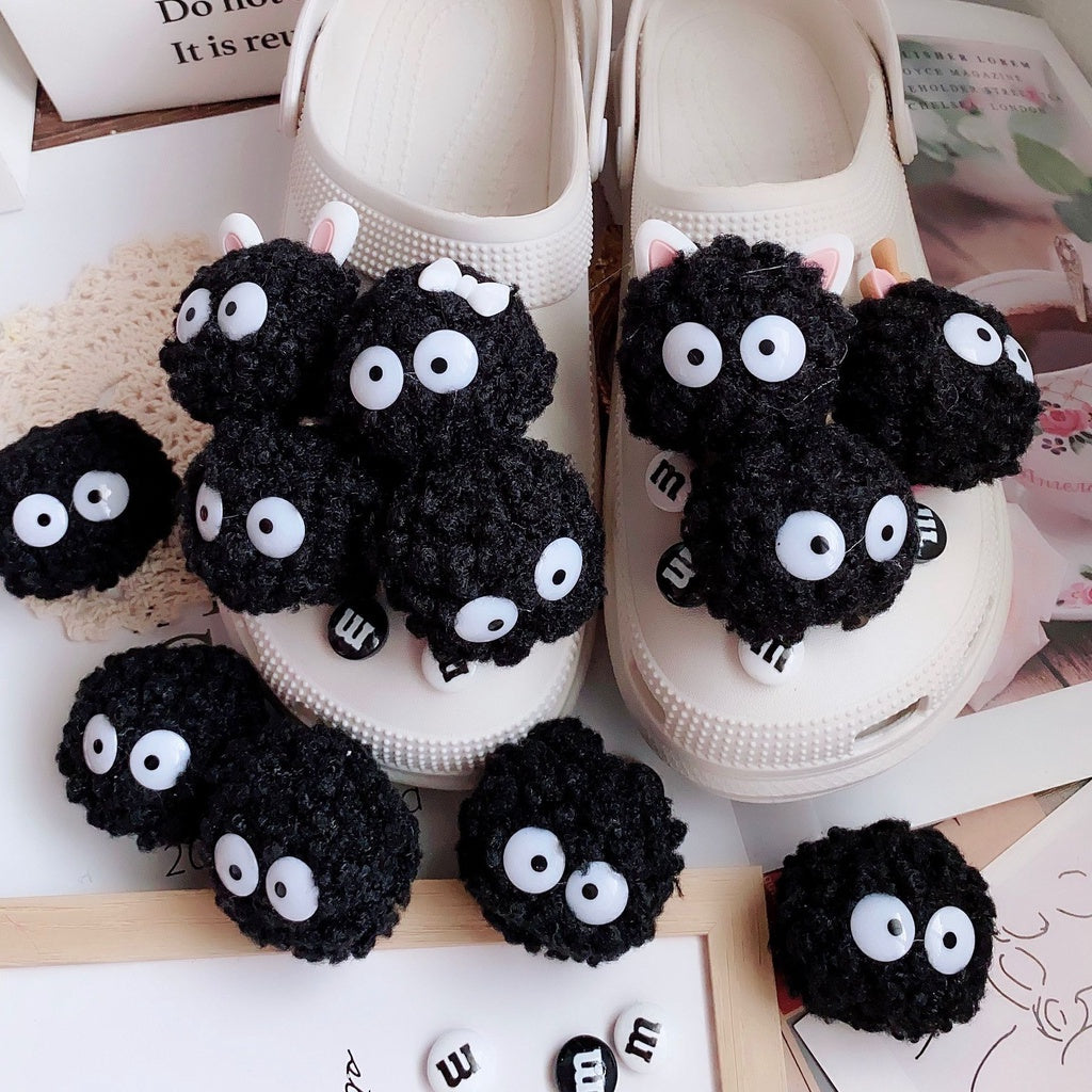 READY STOCK!!!Hole shoes decorative buckle accessories shoes flower buckle cute cartoon pattern mini shoe accessories