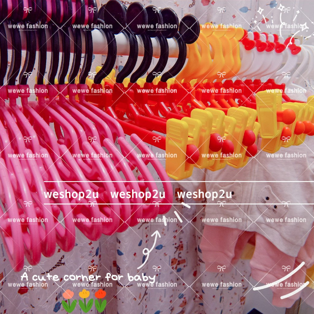 READY STOCKS!!!Mickey Kitty Pooh Cartoon Baby Kids Plastic Clothes Hanger卡通衣挂