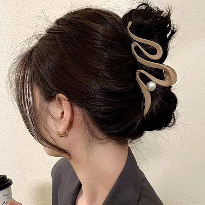 READY STOCK!!!Korean Pearl Hair Clip Hair Pin Hair Accessories Hairpin Hairclip 900 韩国网红ins珍珠发夹抓夹头发夹子后脑勺鲨鱼夹日系边夹发抓
