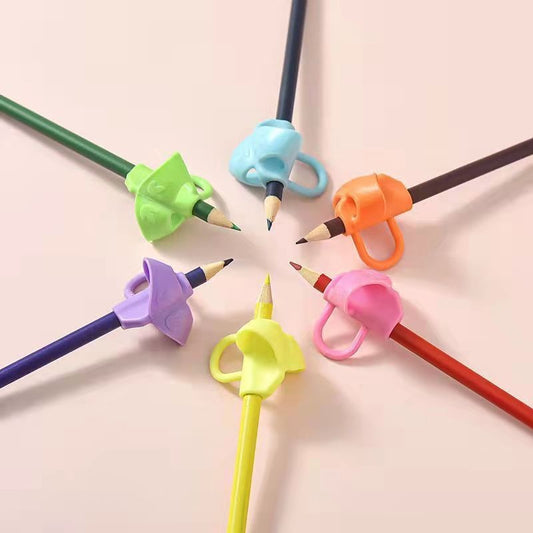 【READY STOCK】Kids Pencil Holder Grip | Silicone Pen Holder | Pemegang Pensel Kanak-Kanak | 儿童握笔器