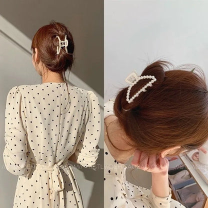 READY STOCK!!!Korean Pearl Hair Clip Hair Pin Hair Accessories Hairpin Hairclip 900 韩国网红ins珍珠发夹抓夹头发夹子后脑勺鲨鱼夹日系边夹发抓