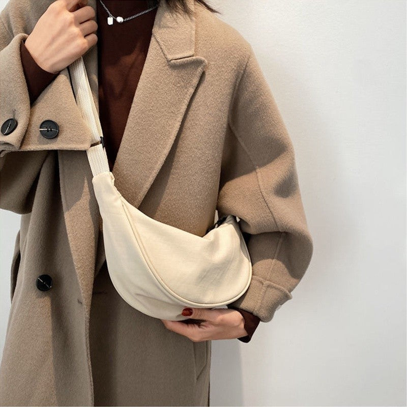 Minimalist Nylon Dumpling Bag | Waterproof Crossbody Shoulder Bag B07089 | Versatile Travel & Gym Bag | Beg Sandang Lelaki & Perempuan 极简机能风 尼龙斜挎包 防水大容量