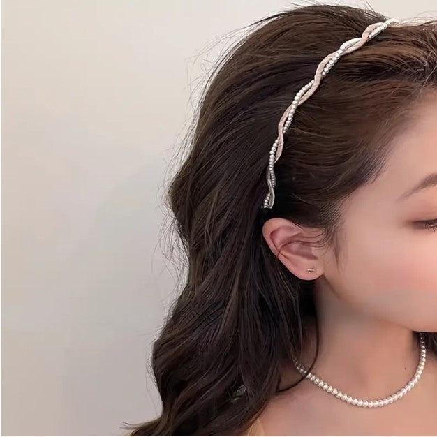 Elegant Pearl Hair Band | Wavy Hair Hoop for Women | Stylish & Comfortable Headwear - HH03 优雅珍珠发箍 女士波浪发带 | 时尚舒适头饰
