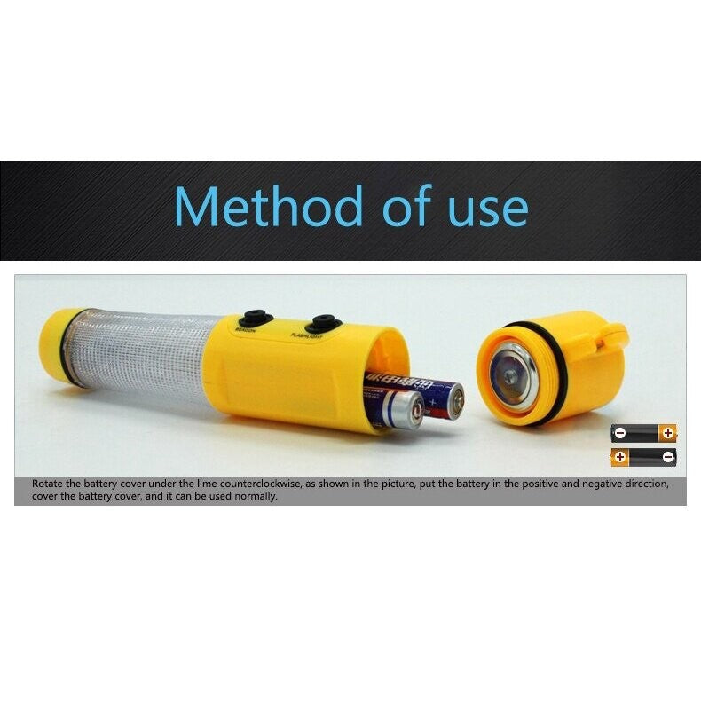 (READYSTOCK) Multifunctional Car Windows Glass Breaker Safety Hammer Flash Light Warning Light Belt Cutter Safety 汽车玻璃锤灯