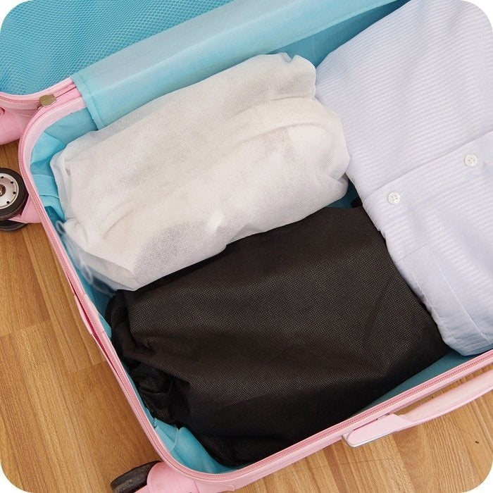 (READYSTOCK) Non Woven Shoe Bags Waterproof Drawstring Storage Bags Travel Storage Bags Dustproof Shoe Bag 无纺布防水鞋袋