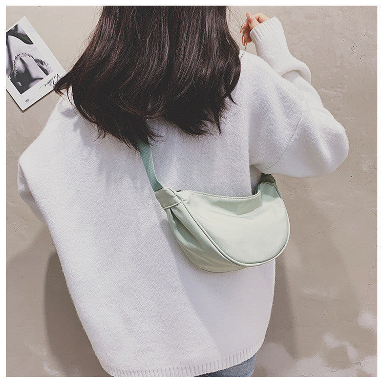 【READY STOCK】Dumpling Crossbody Bag | Casual Nylon Sling Shoulder Unisex Bag Beg Wanita Kasual 斜挎包 B07089