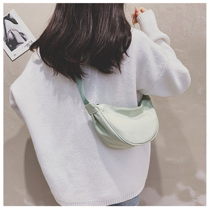 【READY STOCK】Dumpling Crossbody Bag | Casual Nylon Sling Shoulder Unisex Bag Beg Wanita Kasual 斜挎包 B07089