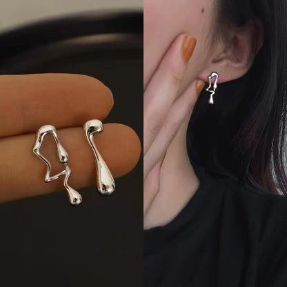 (READYSTOCK) Korean Style Earrings for Women Trending Silver 925 Versatile   Fashion Design Luxury Jewelry-ER 韩版925银耳环