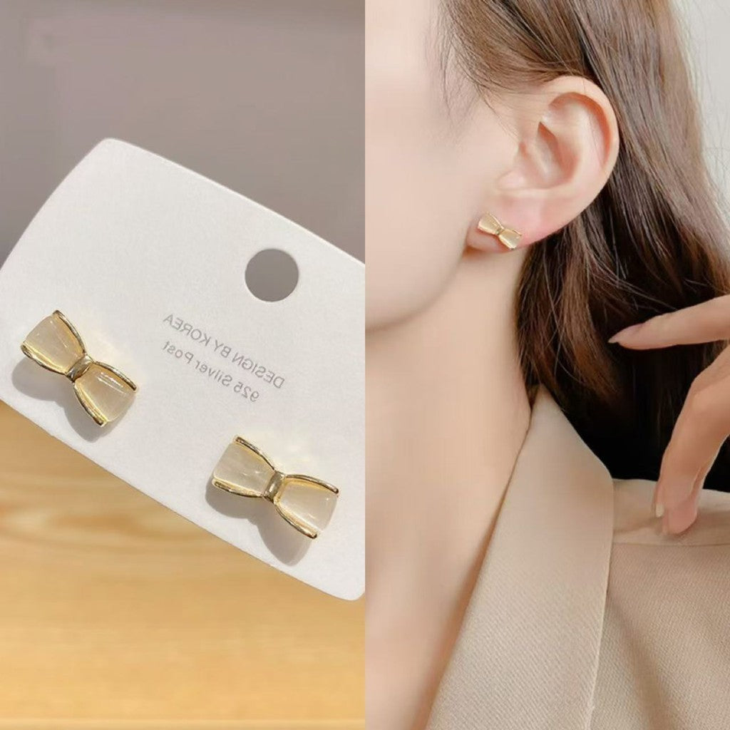 (READYSTOCK) Korean Style Earrings for Women Trending Silver 925 Versatile   Fashion Design Luxury Jewelry-ER 韩版925银耳环