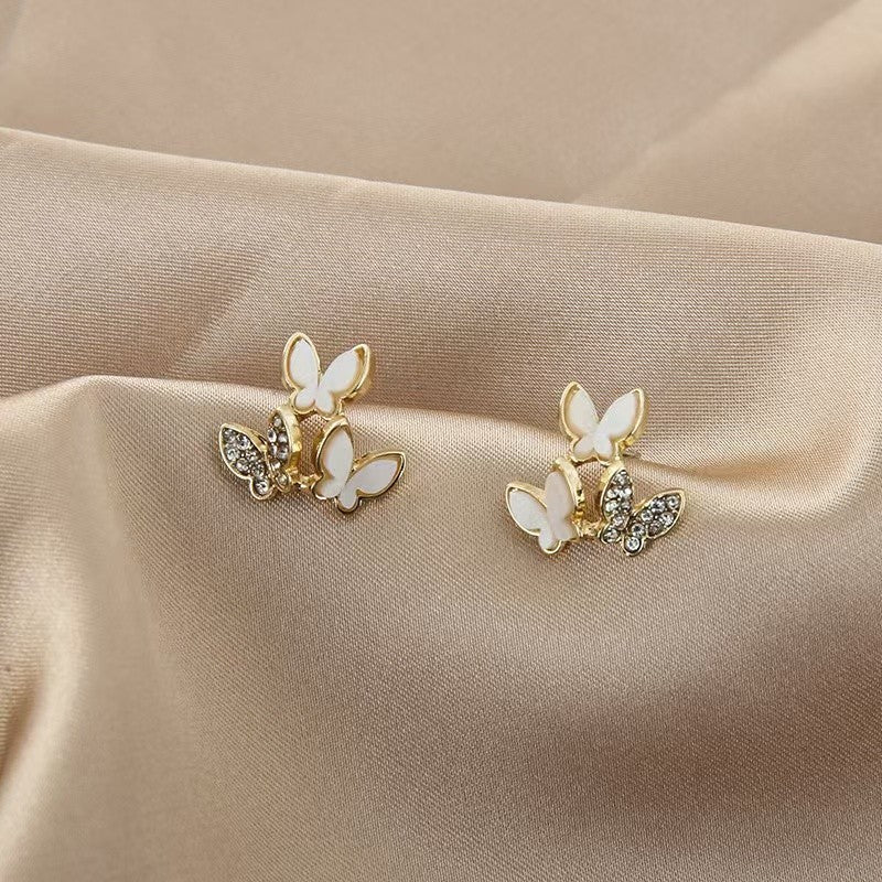 (READYSTOCK) Korean Style Earrings for Women Trending Silver 925 Versatile   Fashion Design Luxury Jewelry-ER 韩版925银耳环