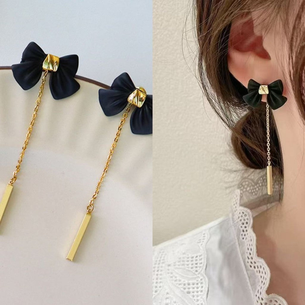 (READYSTOCK) Korean Style Earrings for Women Trending Silver 925 Versatile   Fashion Design Luxury Jewelry-ER 韩版925银耳环