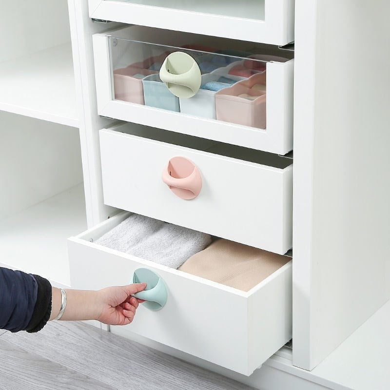 (READYSTOCK) Multi-purpose Self-Adhesive Punch-free Door Handle / Home Plastic Window Glass Drawer Closet Grip 免打孔自粘门把手