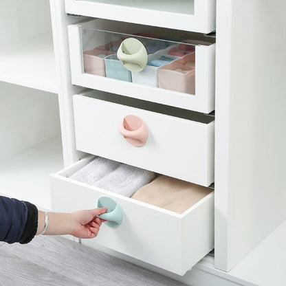 (READYSTOCK) Multi-purpose Self-Adhesive Punch-free Door Handle / Home Plastic Window Glass Drawer Closet Grip 免打孔自粘门把手