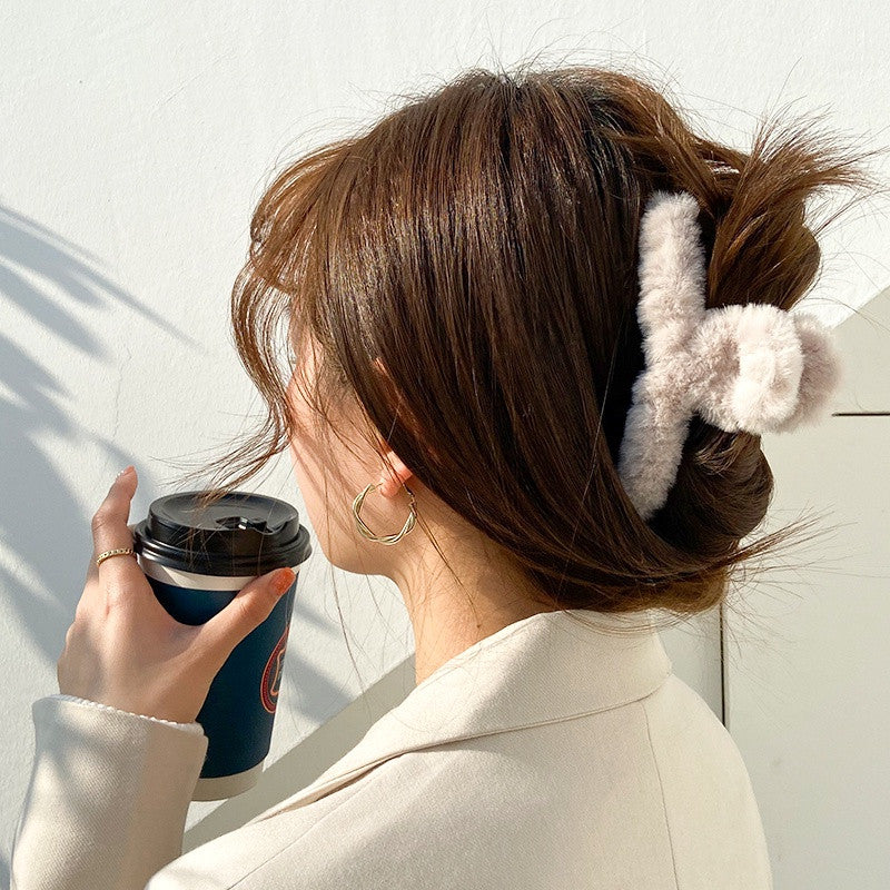 【READY STOCK 】Elegant Plush Hair Clip Claw Korean Style Fashion Big Hair Clamp Women's Hair Accessories ZJ-888bb