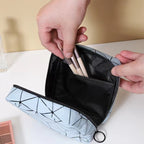 【READY STOCK】Portable Sanitary Pad Storage Pouch｜Cute Period Organizer Bag for Women 便携卫生巾收纳包